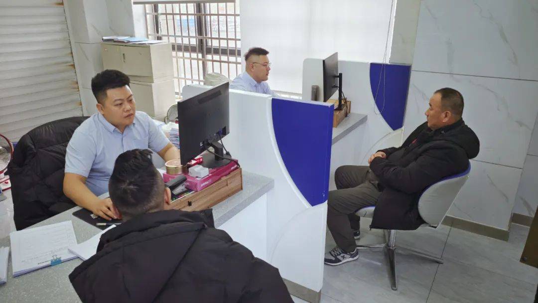 一天可到账～博乐市金融活水“贷”动春耕备耕！