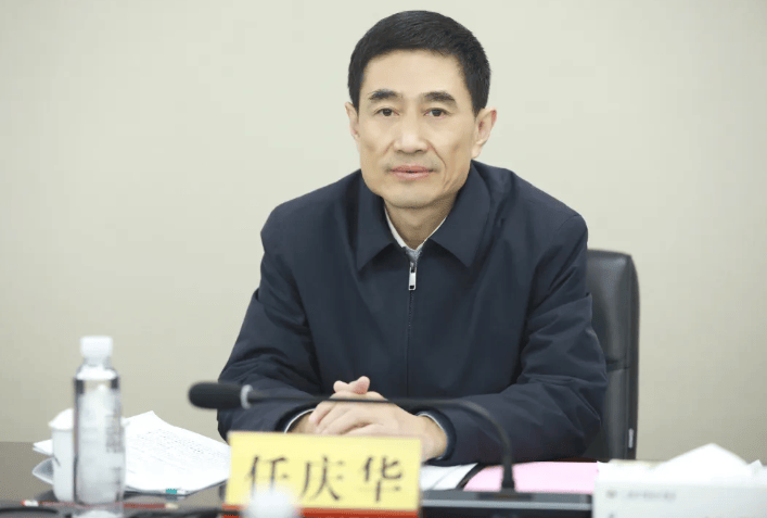 “70后”博士履新深圳金融监管局局长，曾多次强调风险防范